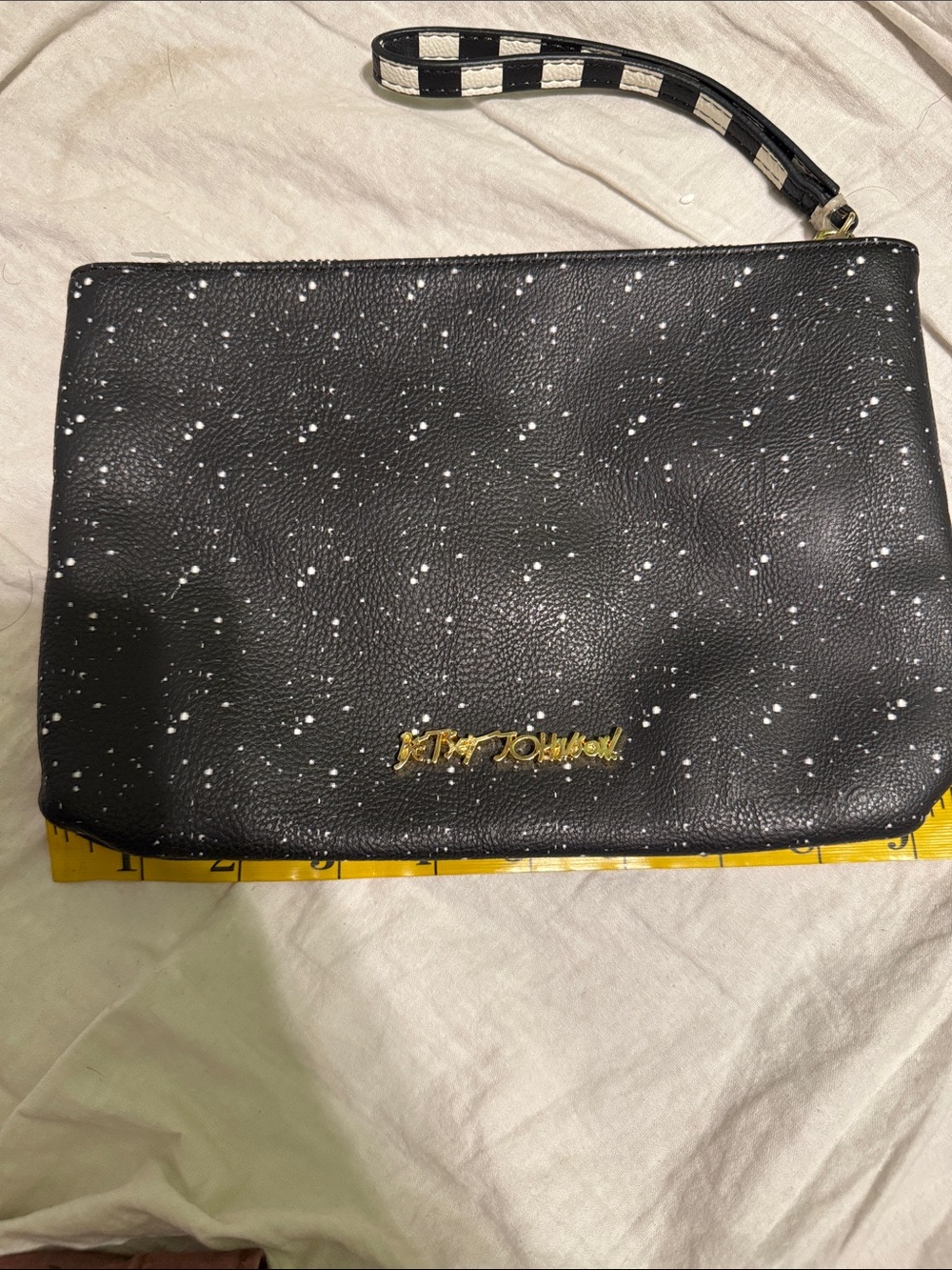 Betsey Johnson Black Wristlet with White Speckle & Checker Strap - Picture 1 of 6